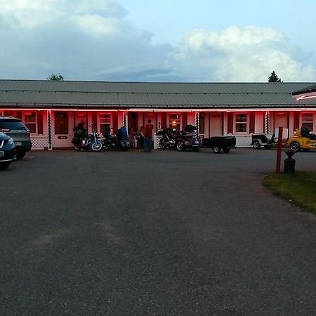 Trail Riders Motel Granby Exterior photo